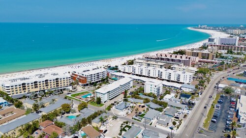 Coastal 2 Bedroom Duplex Steps Away from the Beach