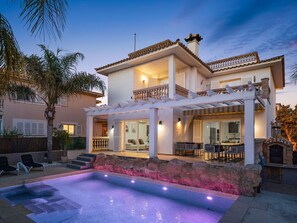 Terrace - Villa SOL FELOSTAL, 130m zum Strand, nahe Airport und Palma Zentrum by Interhome (Palma)