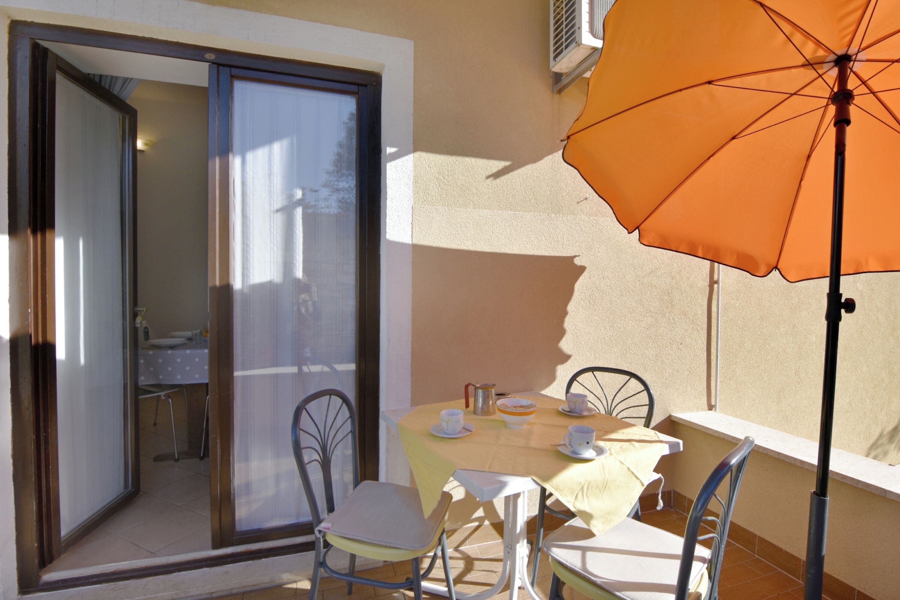 Apartment, 1 Bedroom, Patio, Garden View | Dining