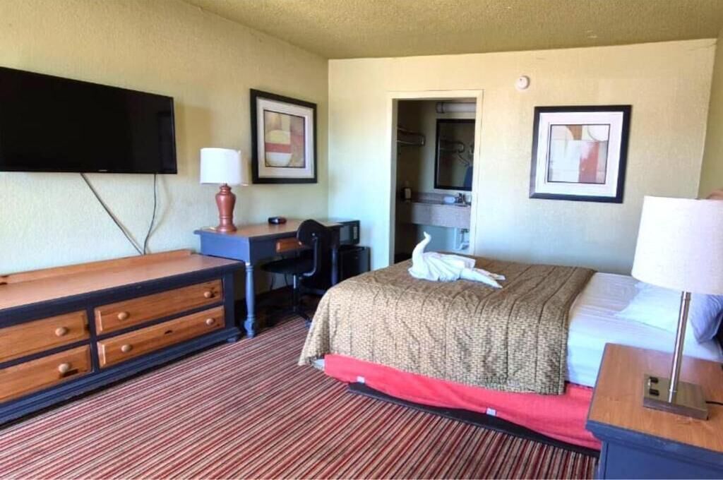 Iron/ironing board, free WiFi