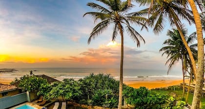 Doppelhaushälfte YANg der Villa Kandu, direkt am Strand von Hikkaduwa in Sri La by Interhome