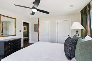 Iron/ironing board, WiFi, bed sheets - The Bavarian Inn 6 – Chic 1 BDR (Covington)