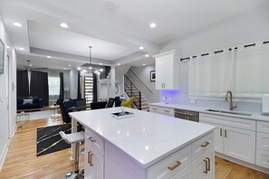 Interior - 2475 Upscale Luxury - 5BR Oasis Near East Lake Golf Course (Decatur)