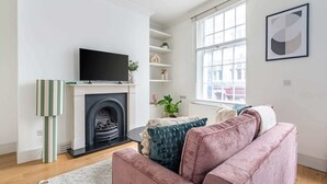 Smart-TV, peis og kontorer