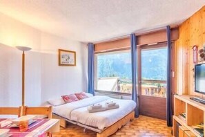Iron/ironing board, bed sheets - 28sqm studio with balcony in Saint-Gervais (Saint-Gervais-les-Bains)