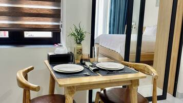 1 bedroom, iron/ironing board, free WiFi, wheelchair access