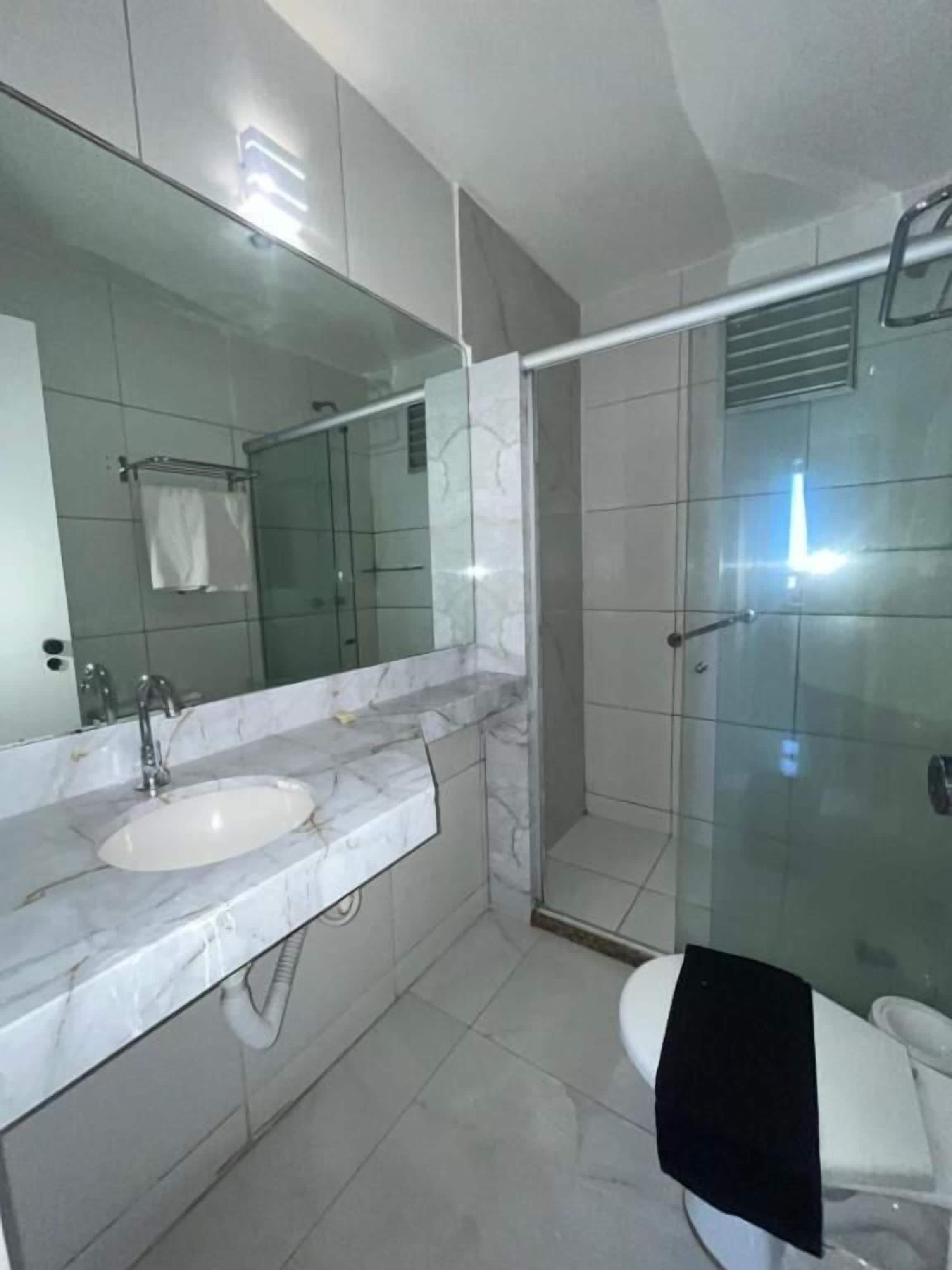 Apartment, Balcony, Ocean View | Bilik Mandi