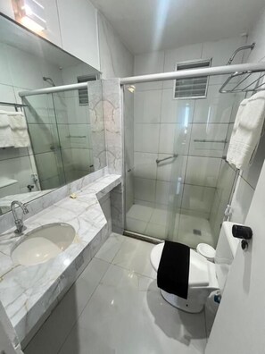 Apartment, Balcony, Ocean View | Bathroom - golden 952A (Fortaleza)