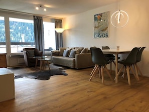 Dining - Residence Europe 305 2-Zimmerwohnung by Interhome (Davos)