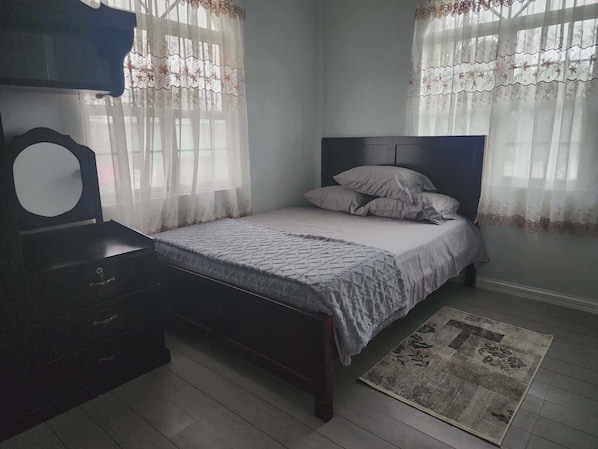 3 bedrooms, free WiFi, bed sheets