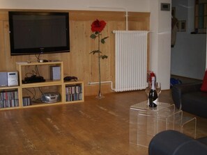 TV - Rialto 05 4½-Zimmerwohnung by Interhome (Davos)