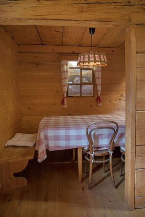 Dining - Landstrasse 153 Studio by Interhome (Klosters)