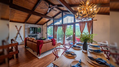 Pine & Peak - Hot Tub - Sauna - 3min to Hunter Mt - Pet Friendly