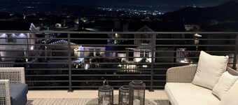 Spacious 5-bedroom house with AC in terrific Santa Clarita
