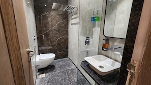 Luxury Suite, 2 Bedrooms, Non Smoking, City View | Bathroom | Shower, towels, soap, shampoo