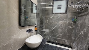 Luxury Suite, 2 Bedrooms, Non Smoking, City View | Bathroom | Shower, hair dryer, towels, soap - SOMNATH PALACE (VARANASI)