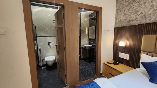 Family Room, Multiple Beds, Non Smoking, City View | In-room safe, desk, laptop workspace, soundproofing - SOMNATH PALACE (VARANASI)