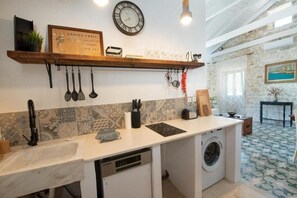 Bathroom - Malethonas Cottage by All About Paxos (Ozias)