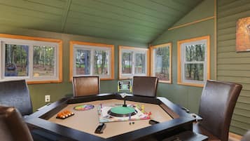 Spielezimmer