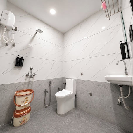 Bathroom. Hotel Bhujiyo Hills