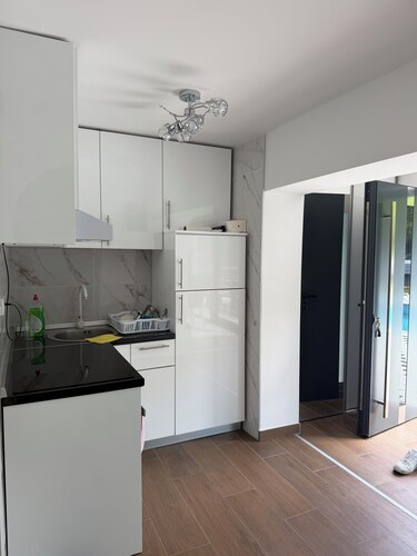 Cozy 10 people villa in tranquil Ilijaš with AC and pool