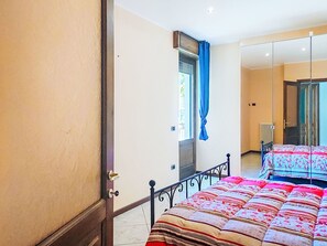 Bedroom - Riflessi del Lario by Interhome (Musso)