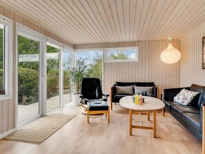 TV, fireplace - "Brunetta" - 200m to the fjord by Interhome (Øster Assels)