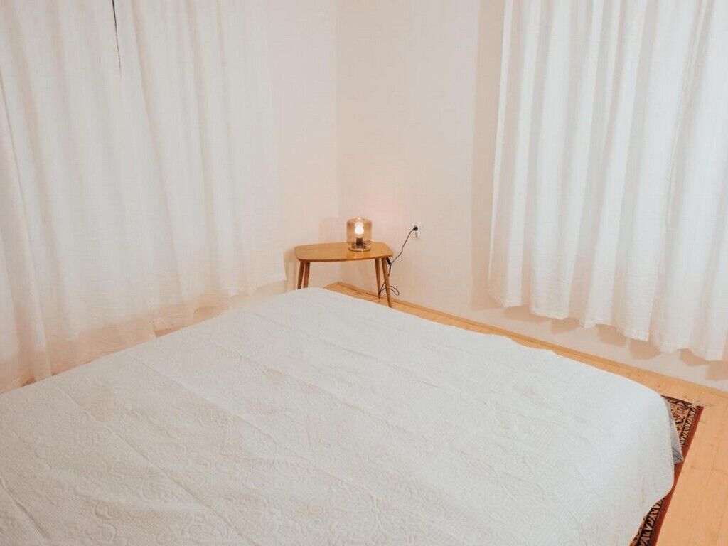 2 bedrooms, iron/ironing board, free WiFi