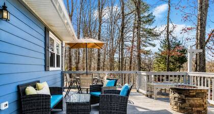 Private Retreat Near Richmond + Fire Pit + Fenced Yard