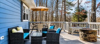 Private Retreat Near Richmond + Fire Pit + Fenced Yard