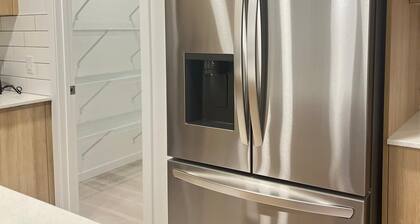 Modern Stay Minutes from West Edmonton Mall