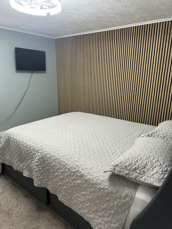 2 bedrooms, WiFi, bed sheets