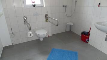 Apartment | Bathroom
