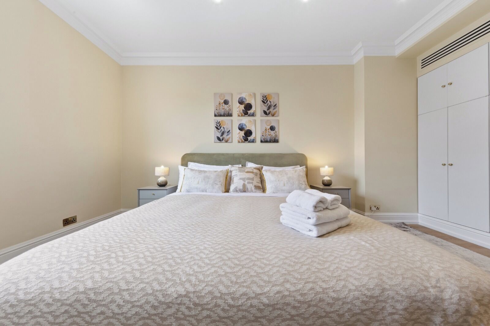 One Bedroom Apartment 1 | Iron/ironing board, free WiFi, bed sheets