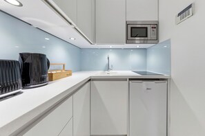 アパートメント 1 ベッドルーム | 専用キッチン | 小型冷蔵庫、電子レンジ、電気ポット、トースター