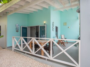 Outdoor dining - Poolside Bliss - Tropische Erholung im Paradise Apartment 3 by Interhome (Jan Thiel)