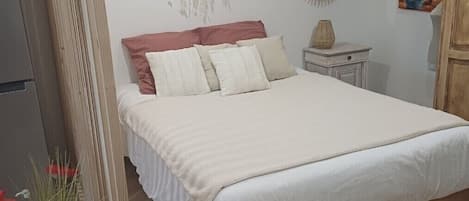 Internet, bed sheets