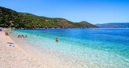 Phaedra Apartment - Homely Vibes Gem in Kefalonia