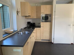 Kitchen / Dining Room - Koningshoeve Wellness 4 personen by Interhome (Schoorl)