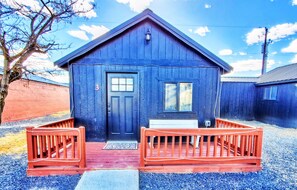 Premier Room | Exterior - Blue Lake Resort (Coulee City)