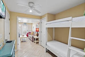 Desk, iron/ironing board, travel cot, free WiFi - Costa Del Sol B-1*Beachfront*PrivateBeach*3 Patios*2 Living Rooms*Beach Gear (Miramar Beach)