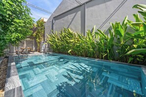 Hồ bơi ngoài trời 