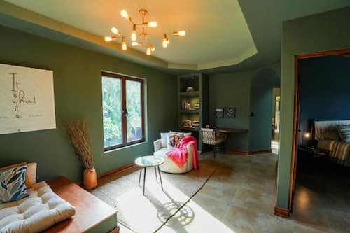 Comfort House, Multiple Bedrooms, Balcony, Mountain View | Living area