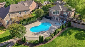 Exterior - Upscale & Spacious in the Heart of Hendersonville 30 Min from Nashville/Airport (Hendersonville)