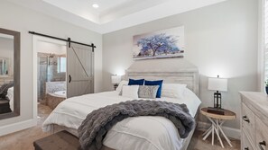 4 bedrooms, free WiFi, bed sheets - Upscale & Spacious in the Heart of Hendersonville 30 Min from Nashville/Airport (Hendersonville)