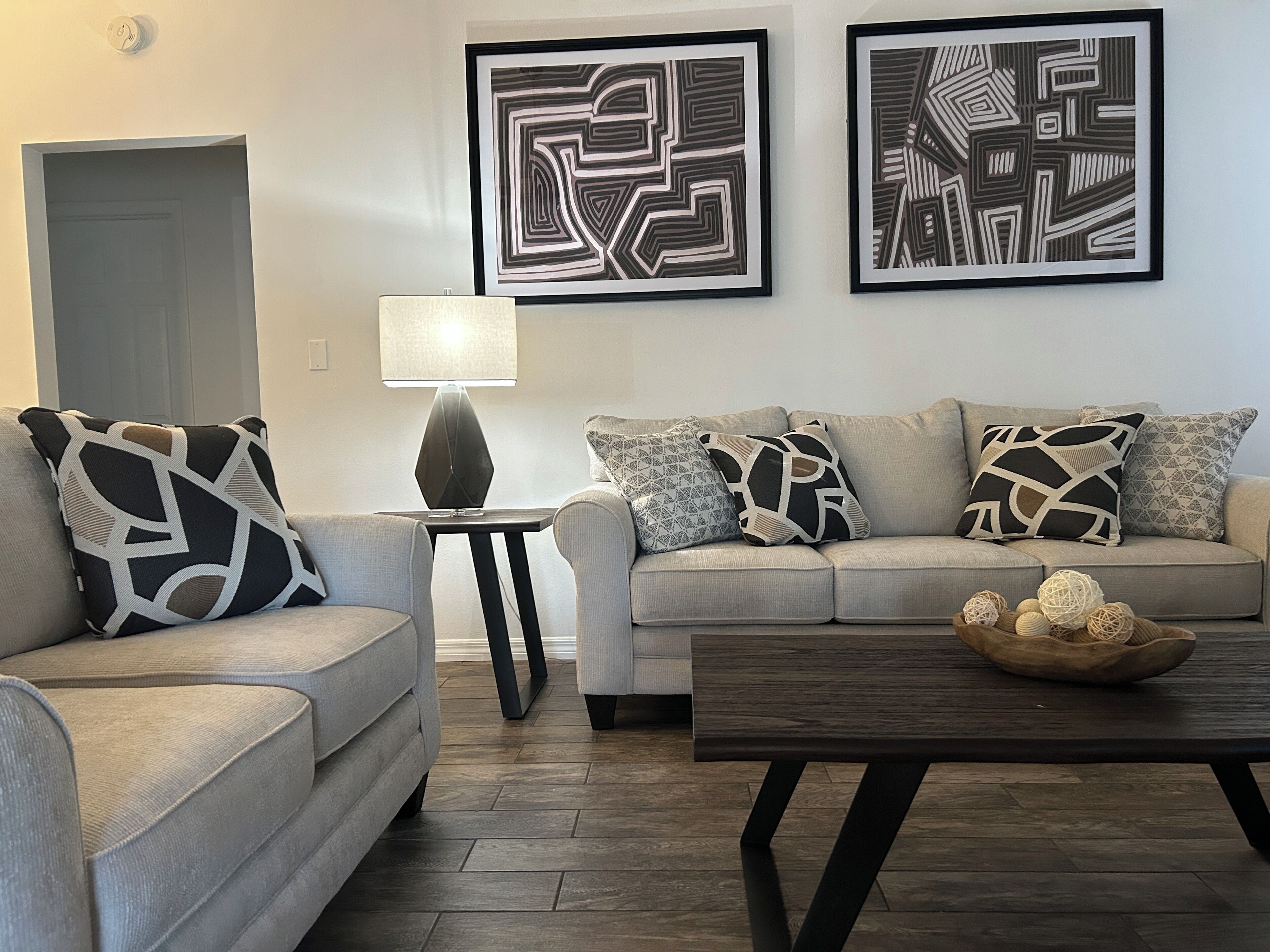 Smart TV, chimenea y tenis de mesa 