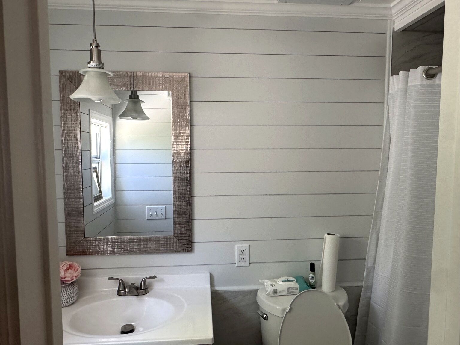 Towels, toilet paper