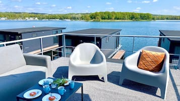 Mobile Home | Balcony
