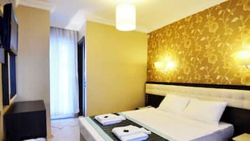Standard Double or Twin Room, Balcony | Free WiFi