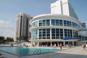 Pool - 1128 - Ocean View with Balcony (Miami Beach)